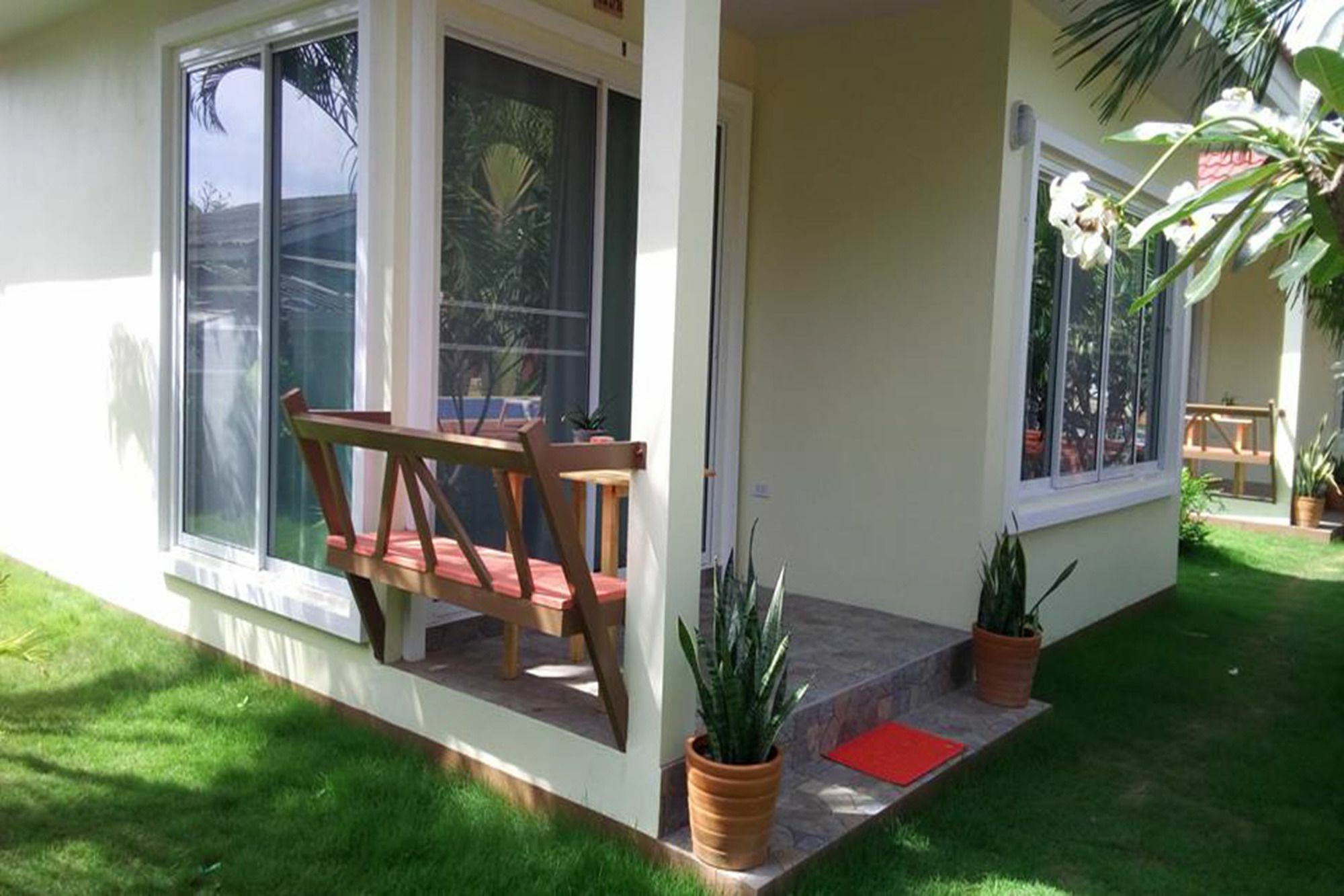 Pat'S Hideaway Bungalows Rayong Exterior foto